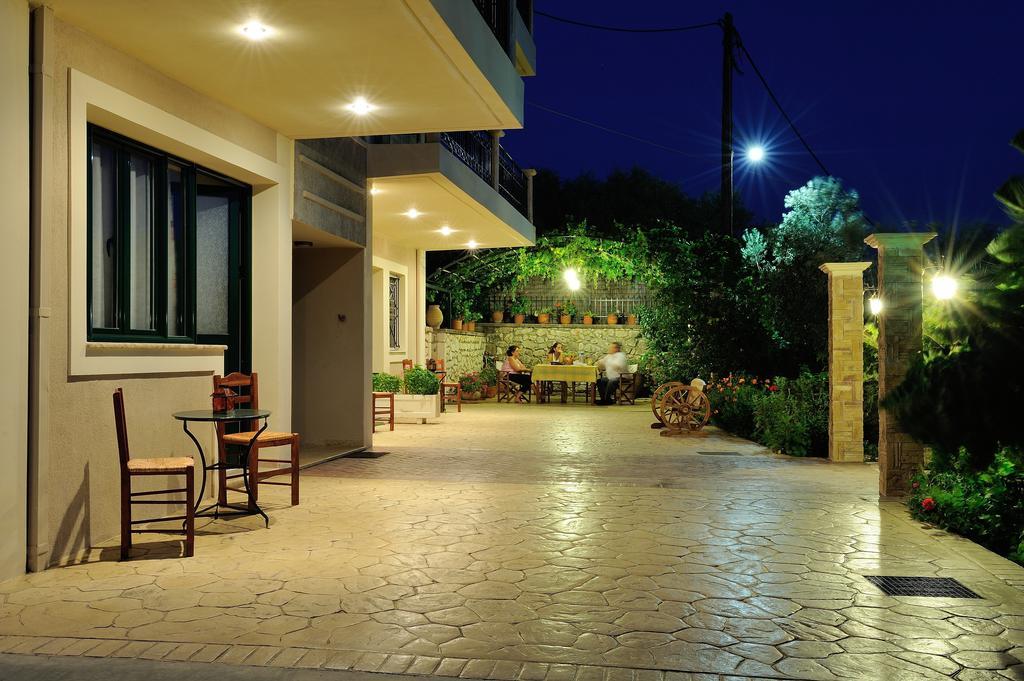 Evianna Studios Mousata Kamer foto